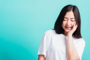 girl with swollen gums with braces